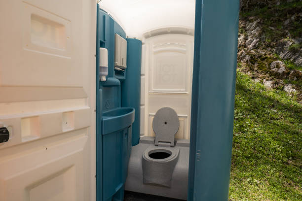 Best Portable restroom trailer rental  in Ashland, VA